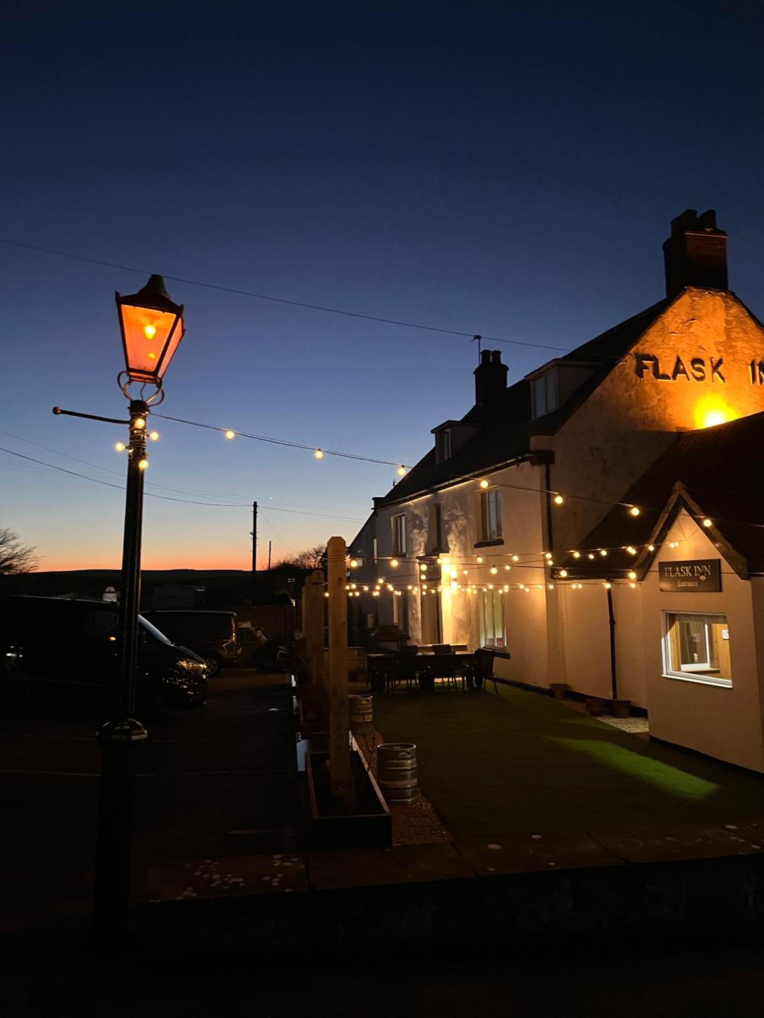 The Flask Inn, Fylingdales, Whitby Extérieur photo